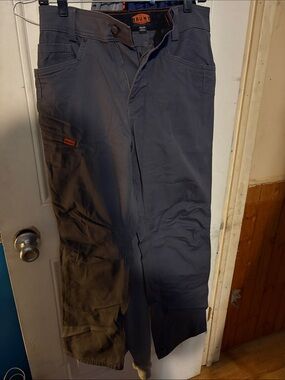 BRUNT Men's Gray Cargo Work Pants — Durable Utility Trousers